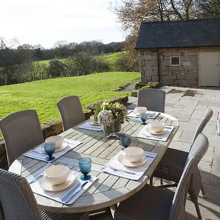 Pheasants Nye Villa Higher Burwardsley Exterior photo